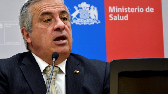 Diputados aprobaron interpelación al ministro Mañalich