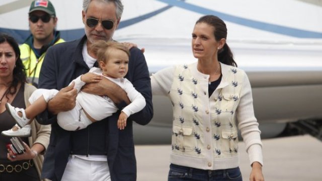 Fotos Andrea Bocelli llegó a Chile cargando en brazos a ...