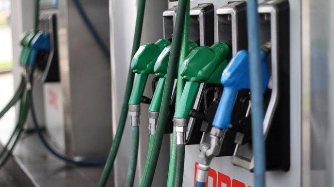 ENAP informó que las bencinas bajarán hasta 5 pesos este jueves