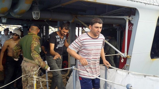 Nueva barcaza con 137 inmigrantes a bordo llegó a Lampedusa