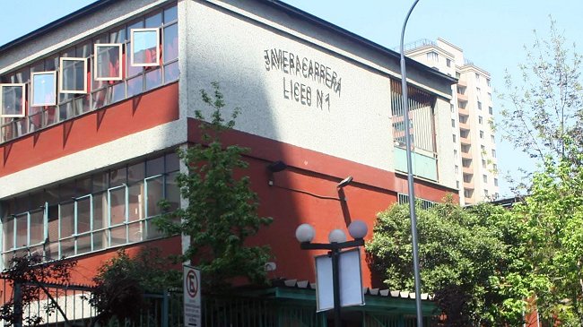 Directora del Liceo 1 defendió 