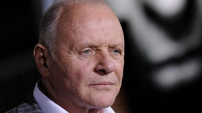 Anthony Hopkins alabó actuación de Bryan Cranston en 
