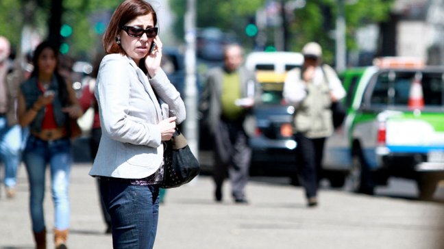 Especialistas descartan peligro en exposición a celulares