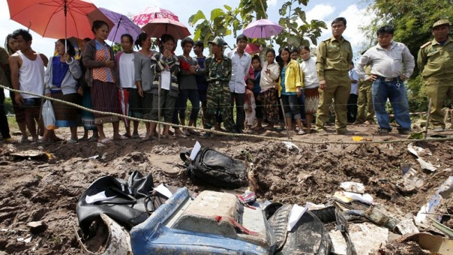 Encuentran ocho cuerpos del fatal accidente de avión en Laos