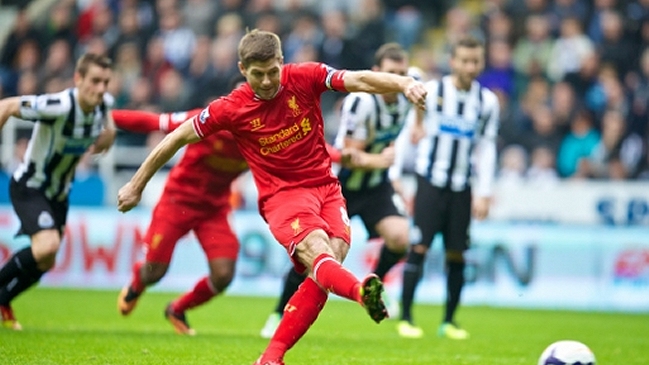 Newcastle y Liverpool animaron vibrante empate en la Premier League