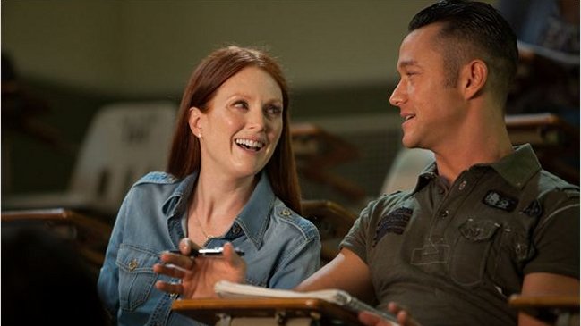 Julianne Moore vuelve al porno con 