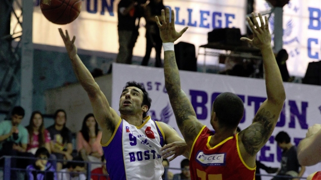 Puerto Varas y Boston College lideran la Liga Nacional de Baloncesto
