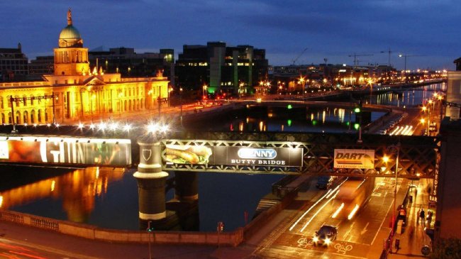 Irlanda: Policía quitó niña rubia de ojos azules a familia gitana