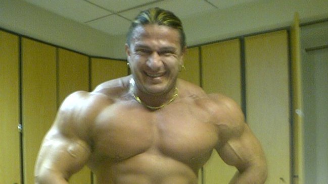 Encuentran fármacos bajo control de Ley de Drogas en vehículo de fisicoculturista