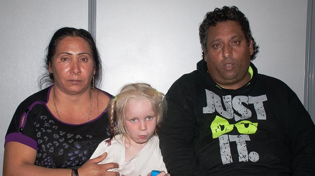 Grecia: Detienen a pareja griega por comprar bebé a una gitana