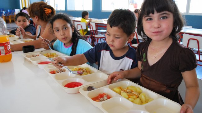 Proveedores botan cada mes 4 millones de raciones no consumidas en colegios