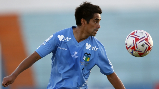 ¿Qué futbolistas vistieron las camisetas de O'Higgins y Colo Colo?