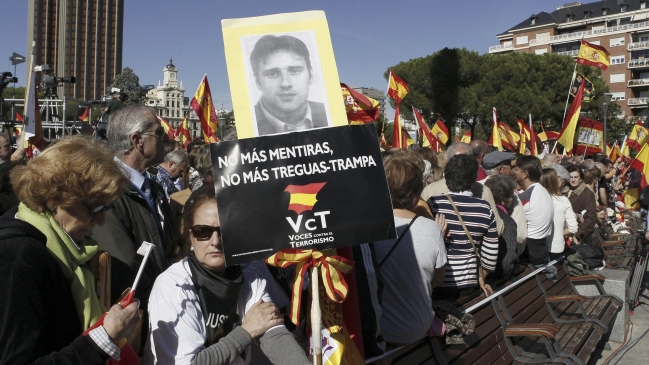 Miles de personas rechazaron en Madrid liberación de integrantes de ETA