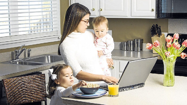 La mujer es mejor que el hombre para hacer dos tareas a la vez