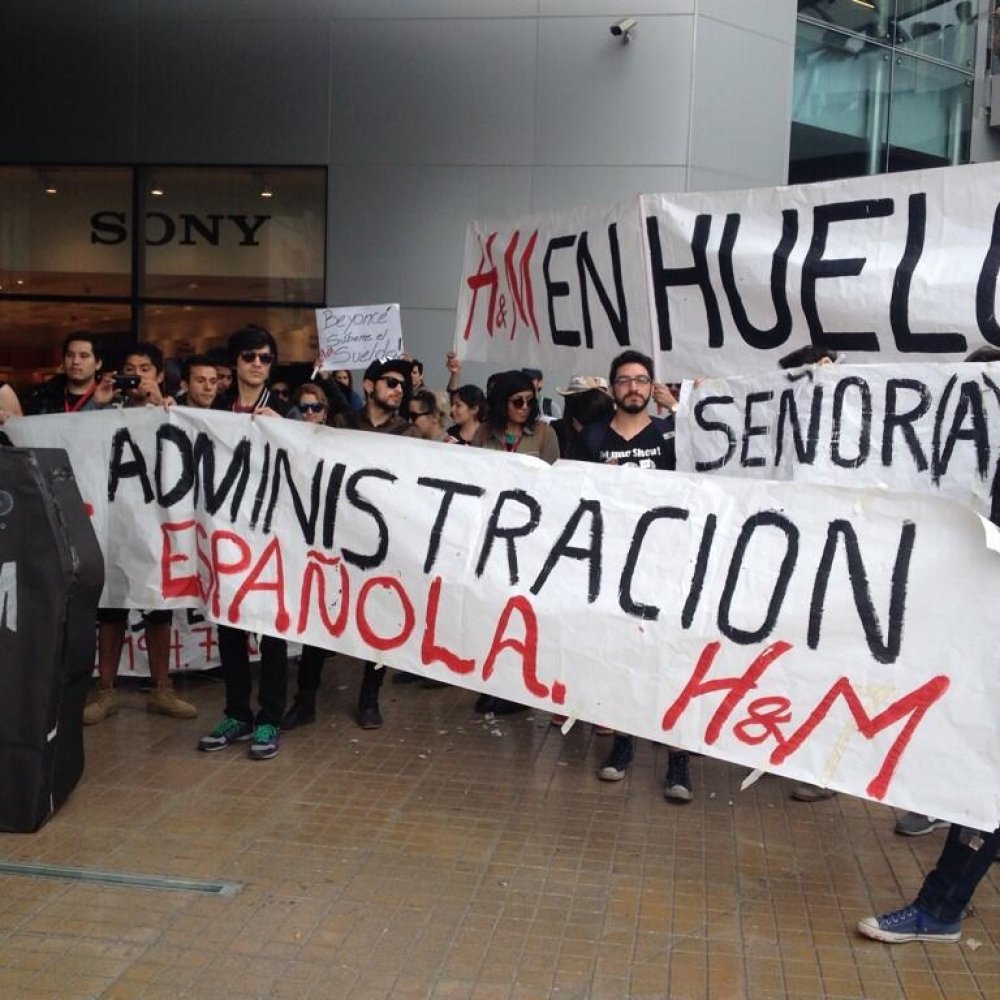 Sindicatos de H&M y Starbucks continúan en huelga por mejoras laborales