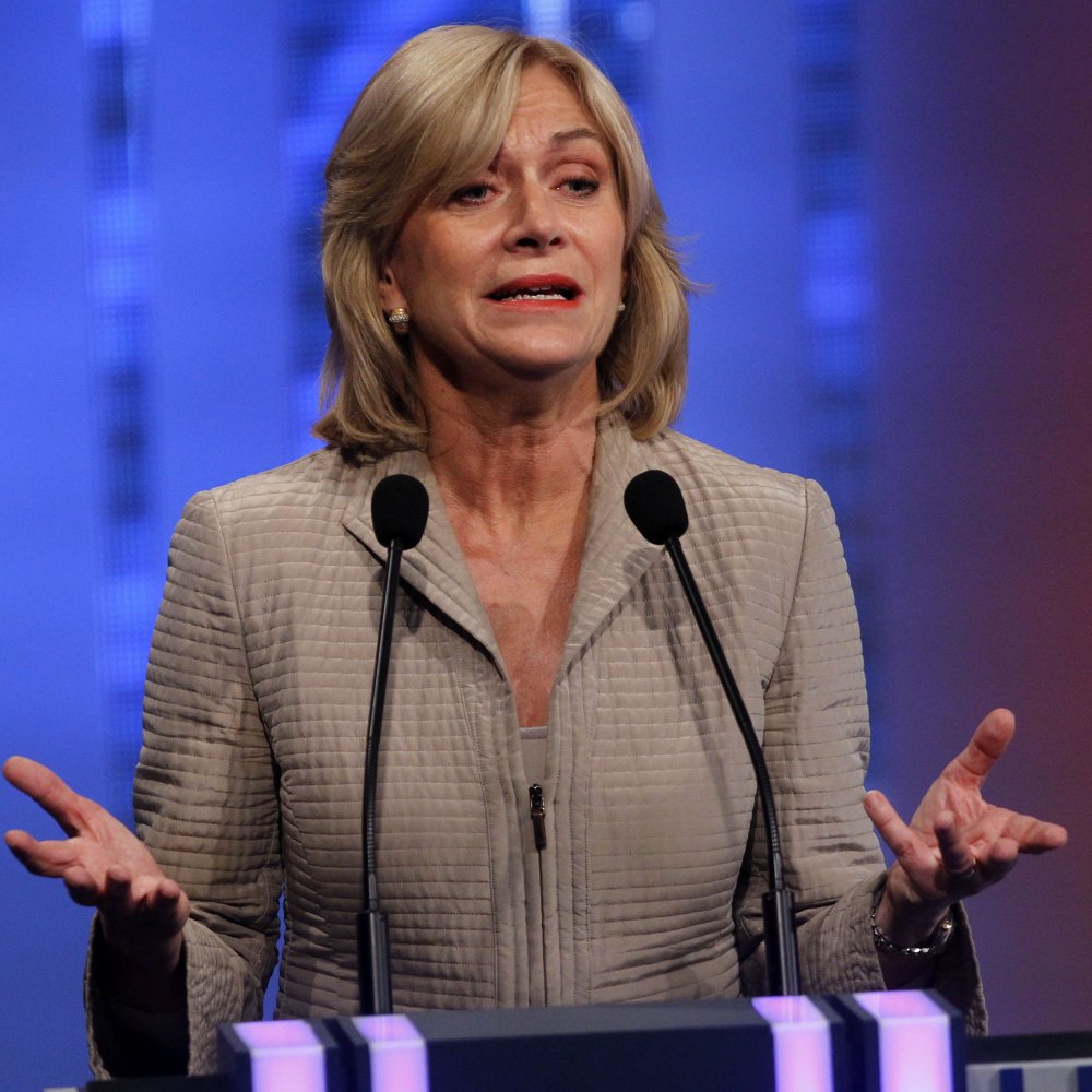 Matthei propuso liberar del pago de contribuciones a la tercera edad