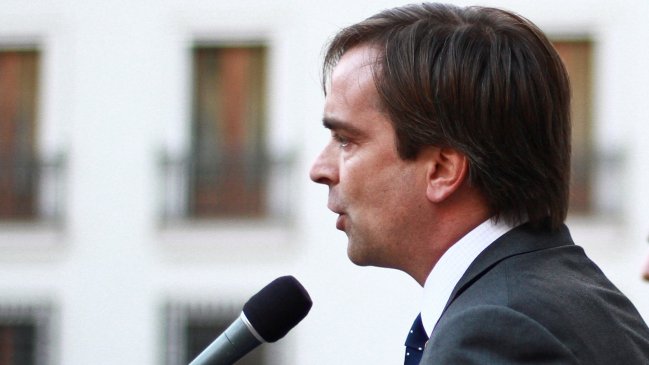 Evópoli acusó a Mónica Zalaquett de sustraer propaganda de Kast