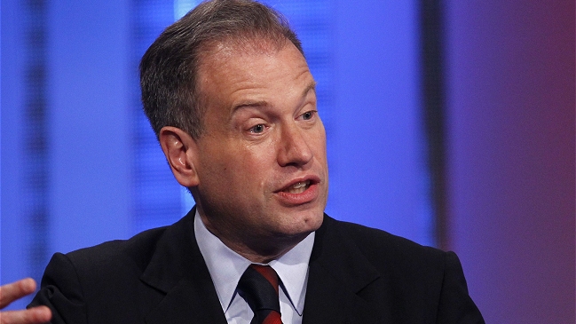 La historia del distanciamiento de Tomás Jocelyn-Holt con su hermano