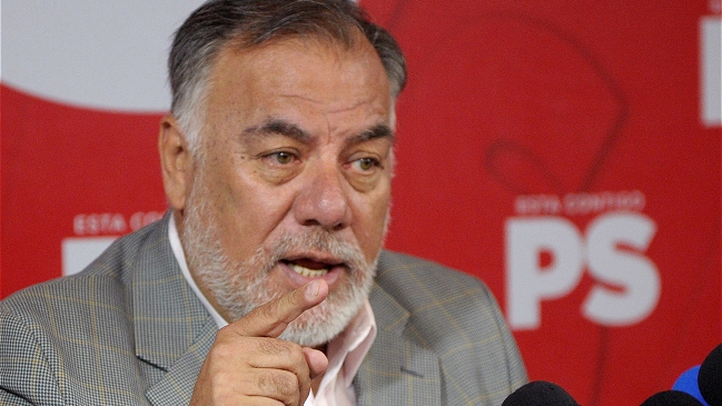 Andrade: Llamamos al Presidente Piñera a recuperar la dignidad de su cargo