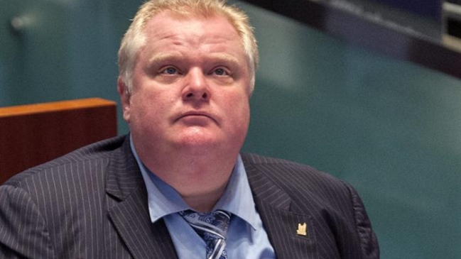Alcalde de Toronto admitió consumo de crack pero no renunció