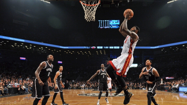 James logró marca histórica en triunfo de Miami sobre los Raptors