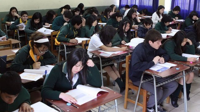 Más de 250 mil estudiantes de octavo básico rindieron prueba Simce