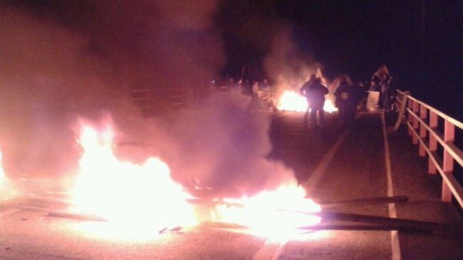 Trabajadores de Anglo American se tomaron camino a Farellones