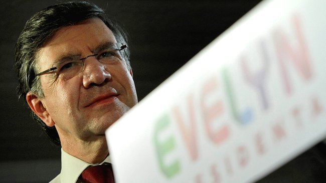 Joaquín Lavín: La gente vota por Bachelet 