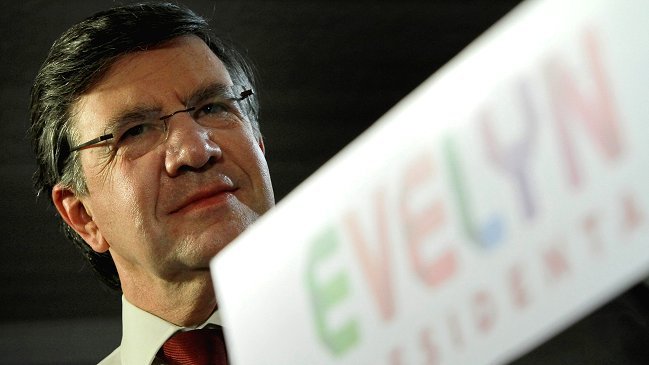 Joaquín Lavín: La gente vota por Bachelet 