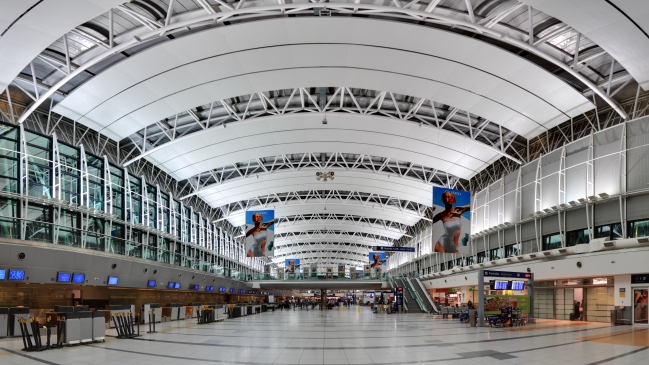 Ezeiza: Problemas por aterrizaje de un avión provoca suspensión de vuelos