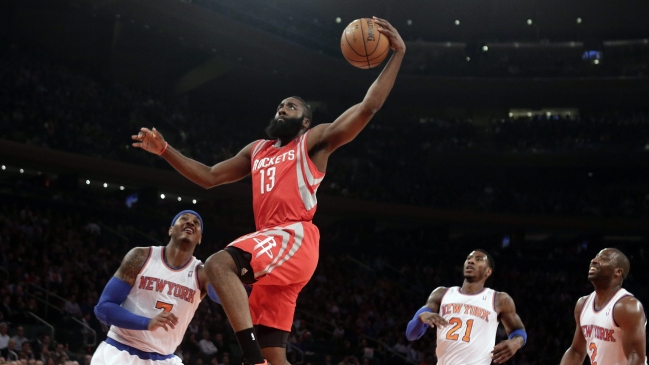 Los Knicks cayeron pese a los 45 puntos de Carmelo Anthony