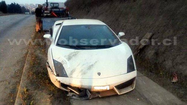 Felipe Flores chocó auto de lujo de esta madrugada