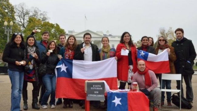 Más de 12 mil chilenos votaron simbólicamente en 105 países