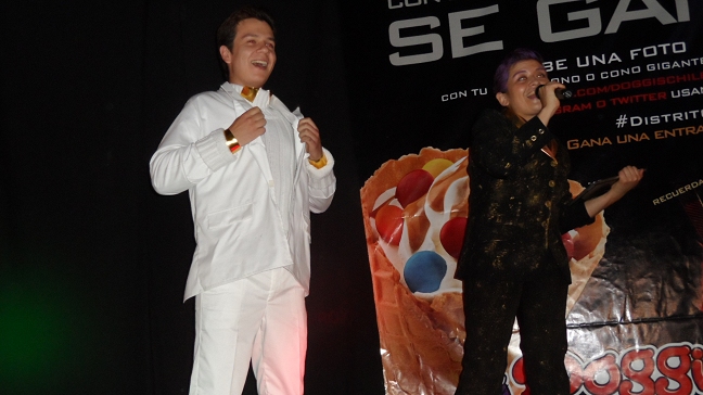 Fanáticos repletaron avant premiere 