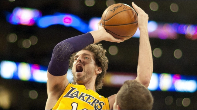 Los Lakers lograron su tercer triunfo consecutivo en la NBA