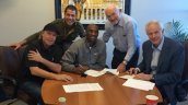  Lakers anunciaron la renovación de Kobe Bryant  