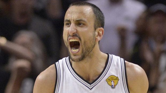 Ginóbili lideró la undécima victoria consecutiva de San Antonio Spurs