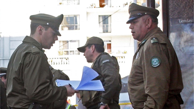 Carabineros investiga hallazgo de cadáver en plaza de Viña del Mar