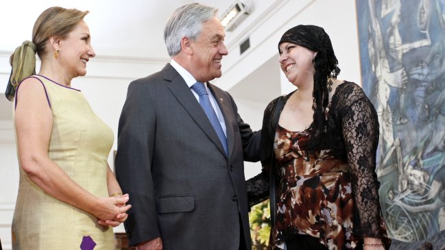 Presidente Piñera comprometió ayuda a madre con leucemia