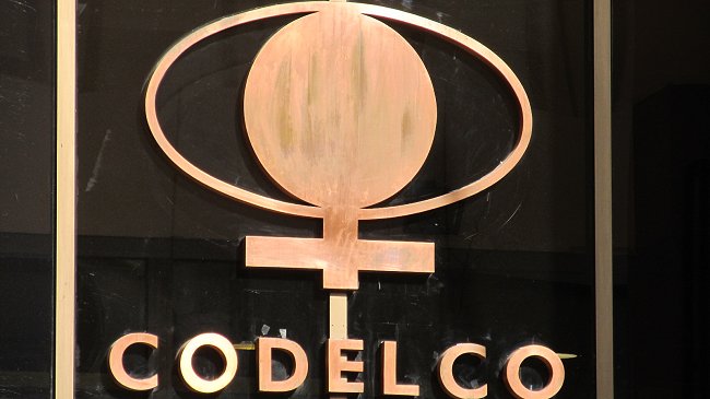 Excedentes de Codelco han caído 61,5 por ciento en 2013