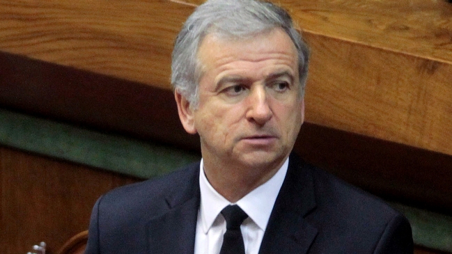 Empleados fiscales revisan nueva propuesta del Gobierno