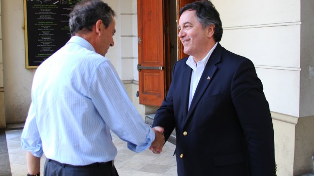 Ministro de Cultura anunció aporte de 50 millones para vestuario del Teatro Municipal