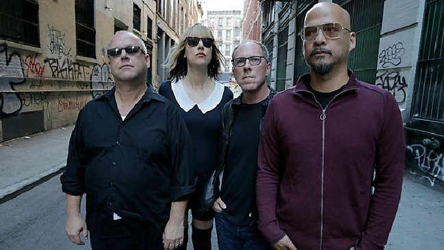Pixies se quedó nuevamente sin bajista
