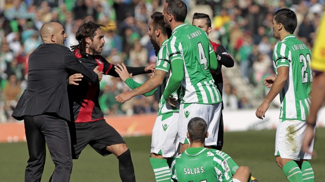 Lorenzo Reyes fue titular en igualdad de Betis ante Rayo Vallecano