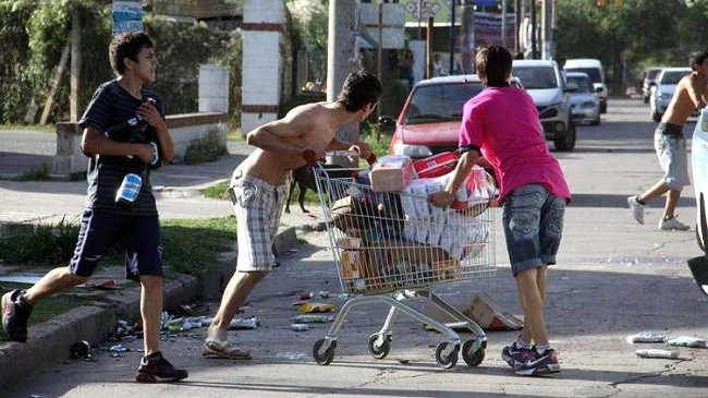Argentina: Ola de saqueos deja un muerto y 60 heridos en Córdoba