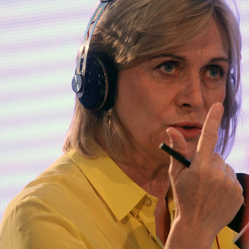 Matthei defendió programa 