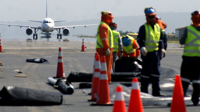Retrasos en aeropuertos británicos por problemas técnicos en centro control