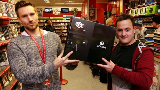 Tienda británica regaló consola Xbox One a sujeto estafado en eBay