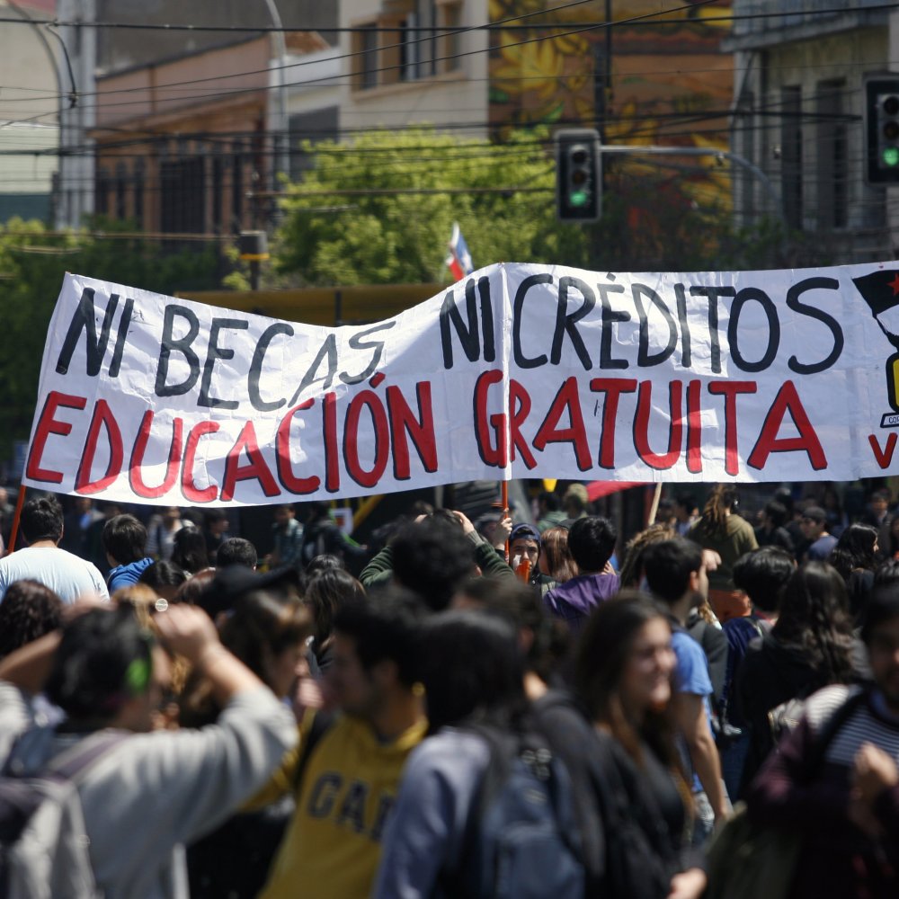 Confech reiteró llamado a movilizaciones en 2014 a días del balotaje