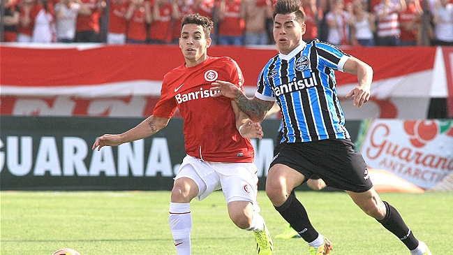 Tercer goleador histórico de Santos FC aprobó eventual fichaje de Eduardo Vargas